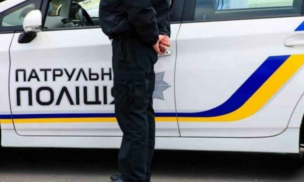 У Дніпрі посеред вулиці виявили мертвого чоловіка (ФОТО)