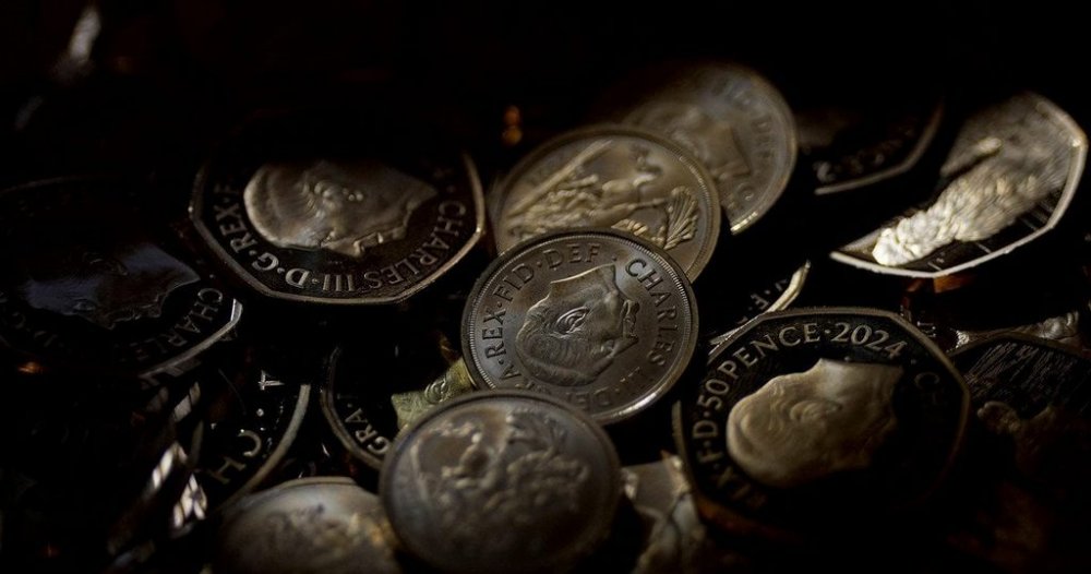 Подружжя знайшло 1411 золотих монет: іржава банка приховувала скарб на $10 мільйонів