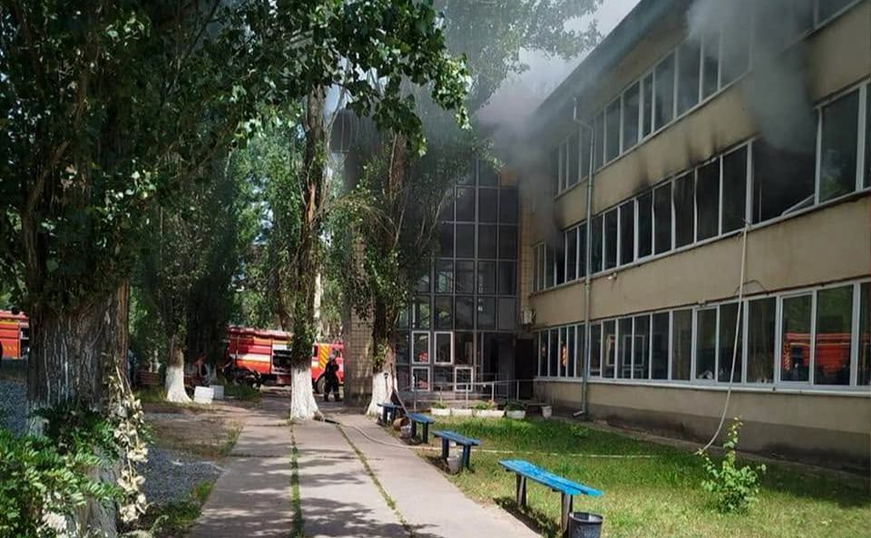 На Київщині горів центр для бездомних (ФОТО)