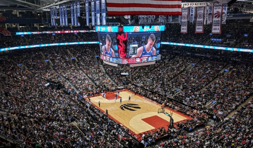 Хлопець випадково купив куртку легенди NBA: тепер її продають за сотні тисяч
