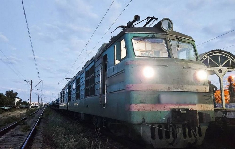 В Ірпені під колесами поїзда загинула молода жінка