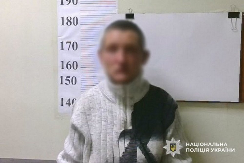 Судитимуть 27-річного рецидивіста, який пограбував відвідувача столичної кав’ярні