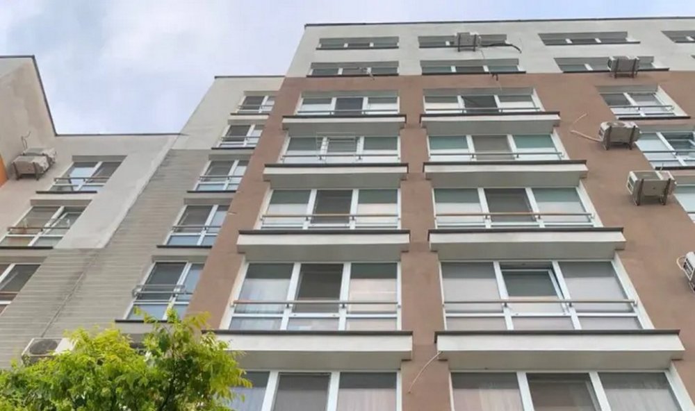 Під Києвом діти скинули пакет з водою на візок з немовлям