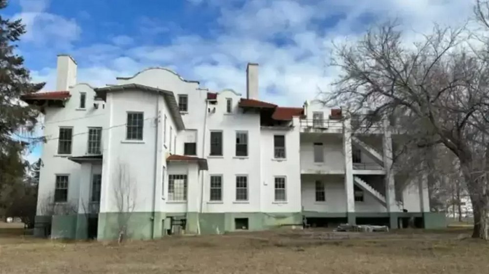 У США розкішний будинок виставили на продаж всього за 10 доларів: причина вас вразить
