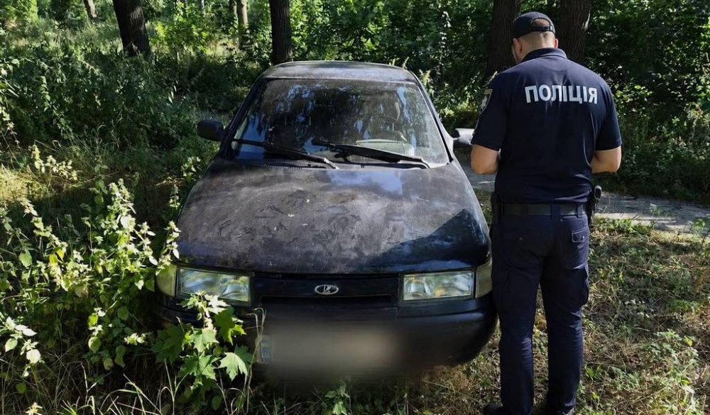17-річний хлопець за кермом ВАЗ наїхав на жінку, що відпочивала біля Росі на Білоцерківщині