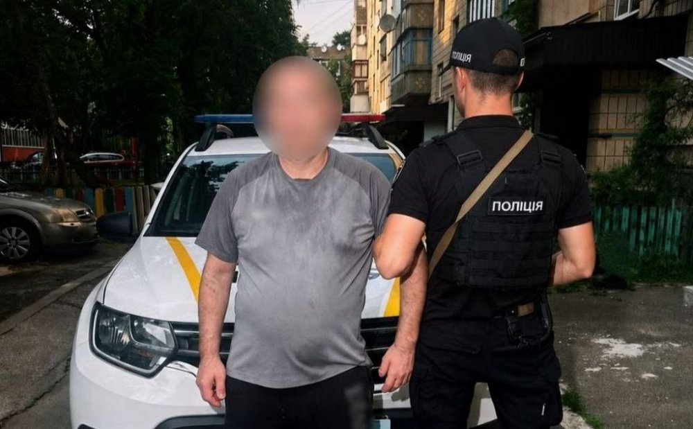 Не сподобалась платіжка: під Києвом чоловік жбурнув гранату у кабінет комунальників