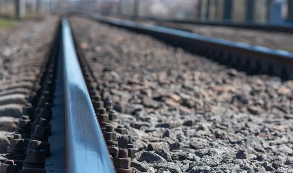На залізничній станції у Броварах серйозно постраждали дві 13-річні дівчинки