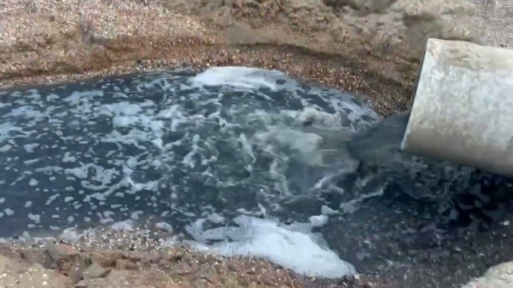 У Маріуполі неочищені стічні води зливають прямо в море (ВІДЕО)